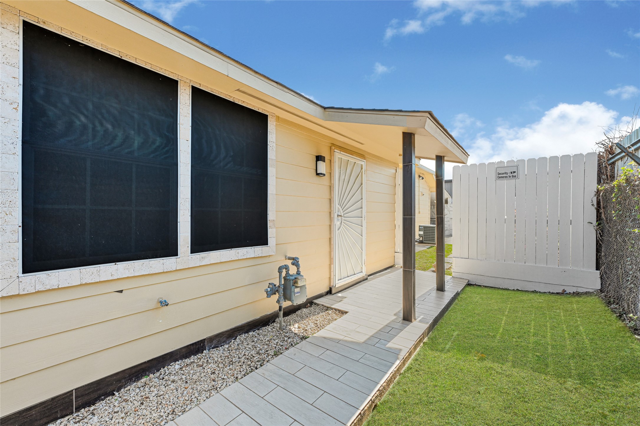 8715 Bauman Road, Unit 6 Houston, TX 77022 - Photo 24 of 27 View of apartment entrance.
