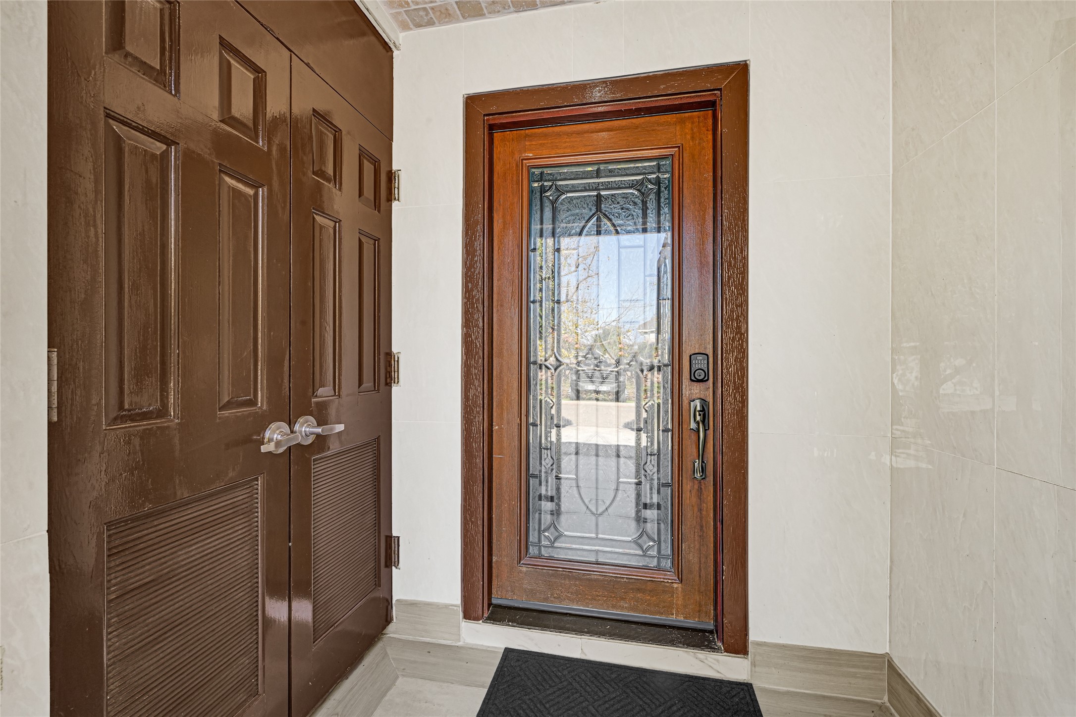 8715 Bauman Road, Unit 6 Houston, TX 77022 - Photo 3 of 27 Storage closet on left side of entry door.