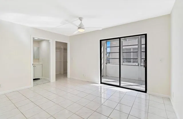 $2,000 | 115 Capri B, Delray Beach, FL 33484