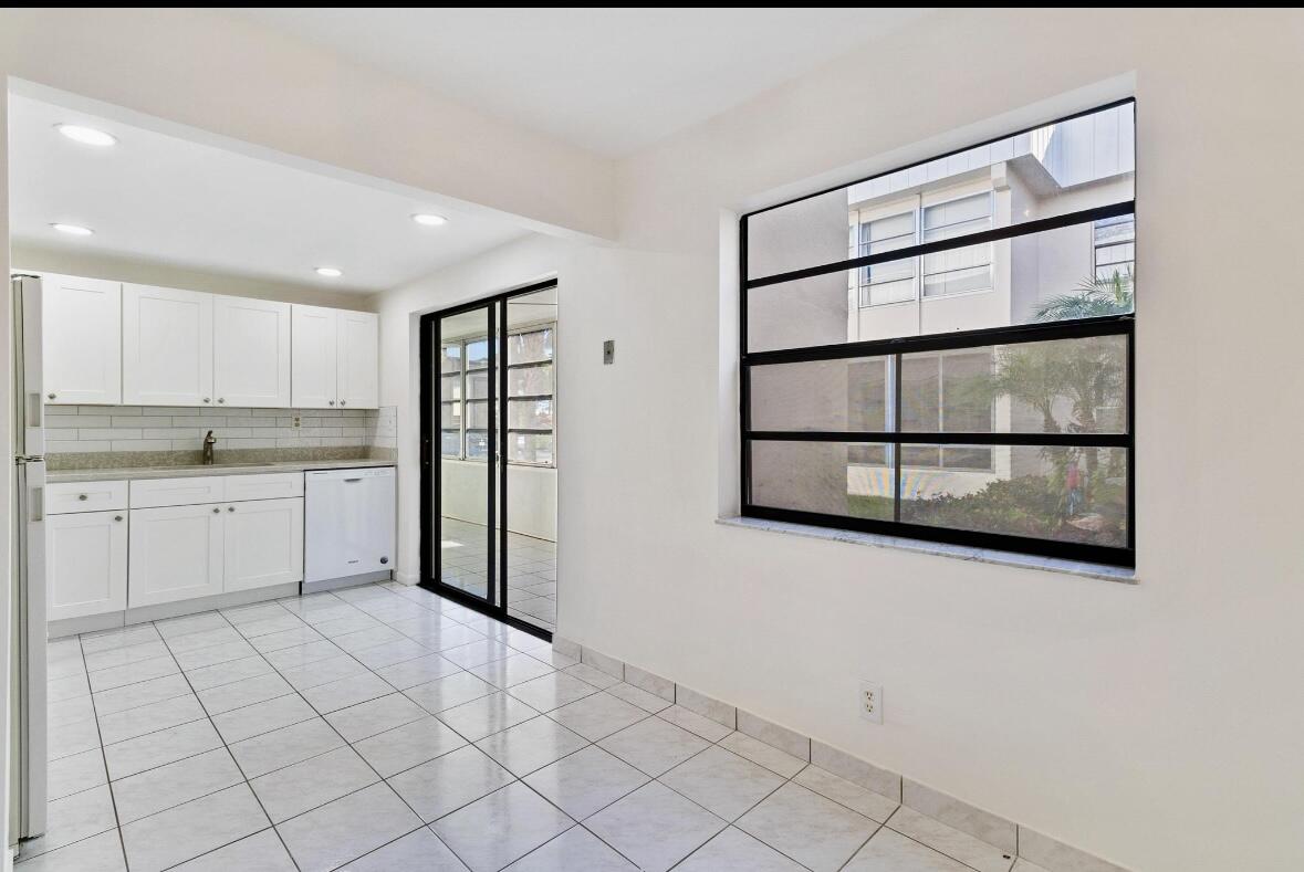 115 Capri B Delray Beach, FL 33484 - Photo 16 of 34 IMG_6881