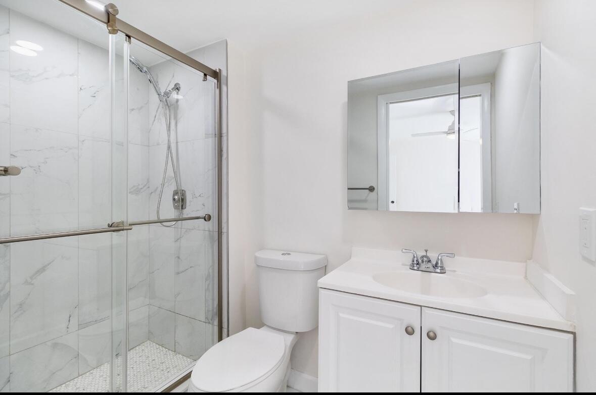 115 Capri B Delray Beach, FL 33484 - Photo 20 of 34 IMG_6885