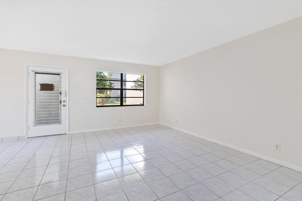 115 Capri B Delray Beach, FL 33484 - Photo 8 of 34 IMG_9331