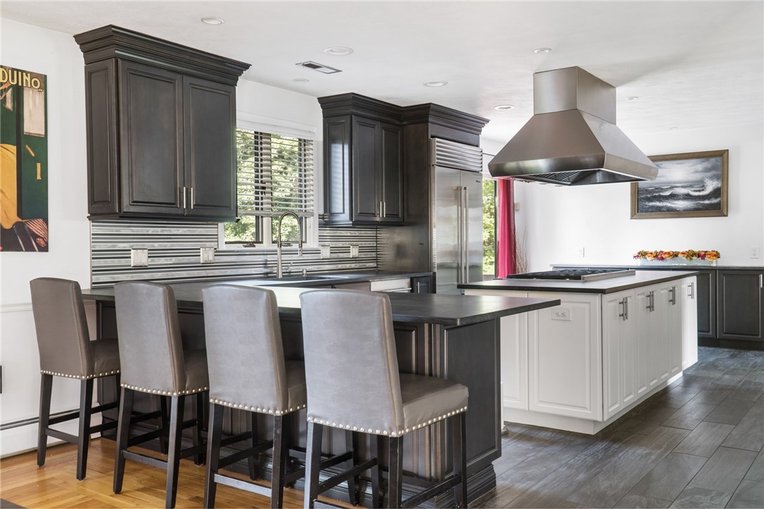 51 Basil Crossing Cranston, RI 02921 - Photo 6 of 35 Gallery Image 6