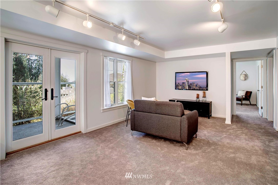 16119 73rd Place West Edmonds, WA 98026 - Photo 33 of 38