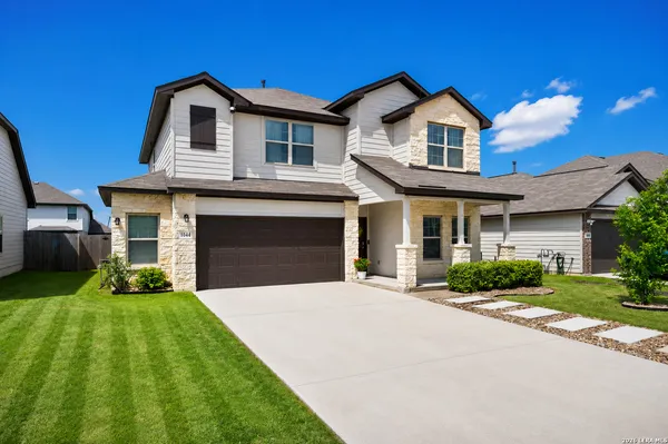 $490,000 | 1044 Slight Street, New Braunfels, TX 78130