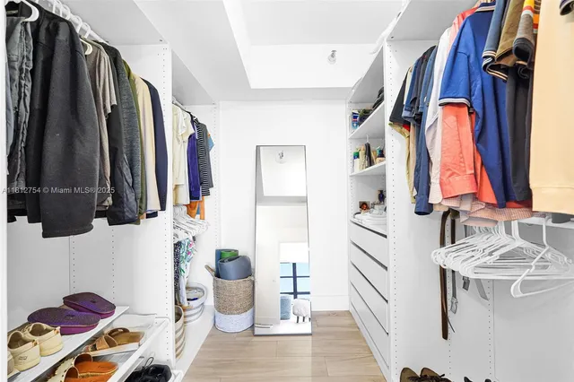 a picture of city view