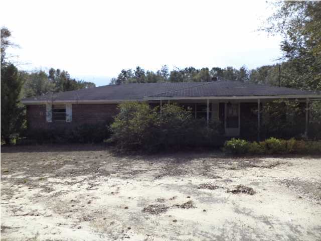 367 Cat Island Road DeFuniak Springs, FL 32433 - Photo 1 of 19 a view of backyard with green space