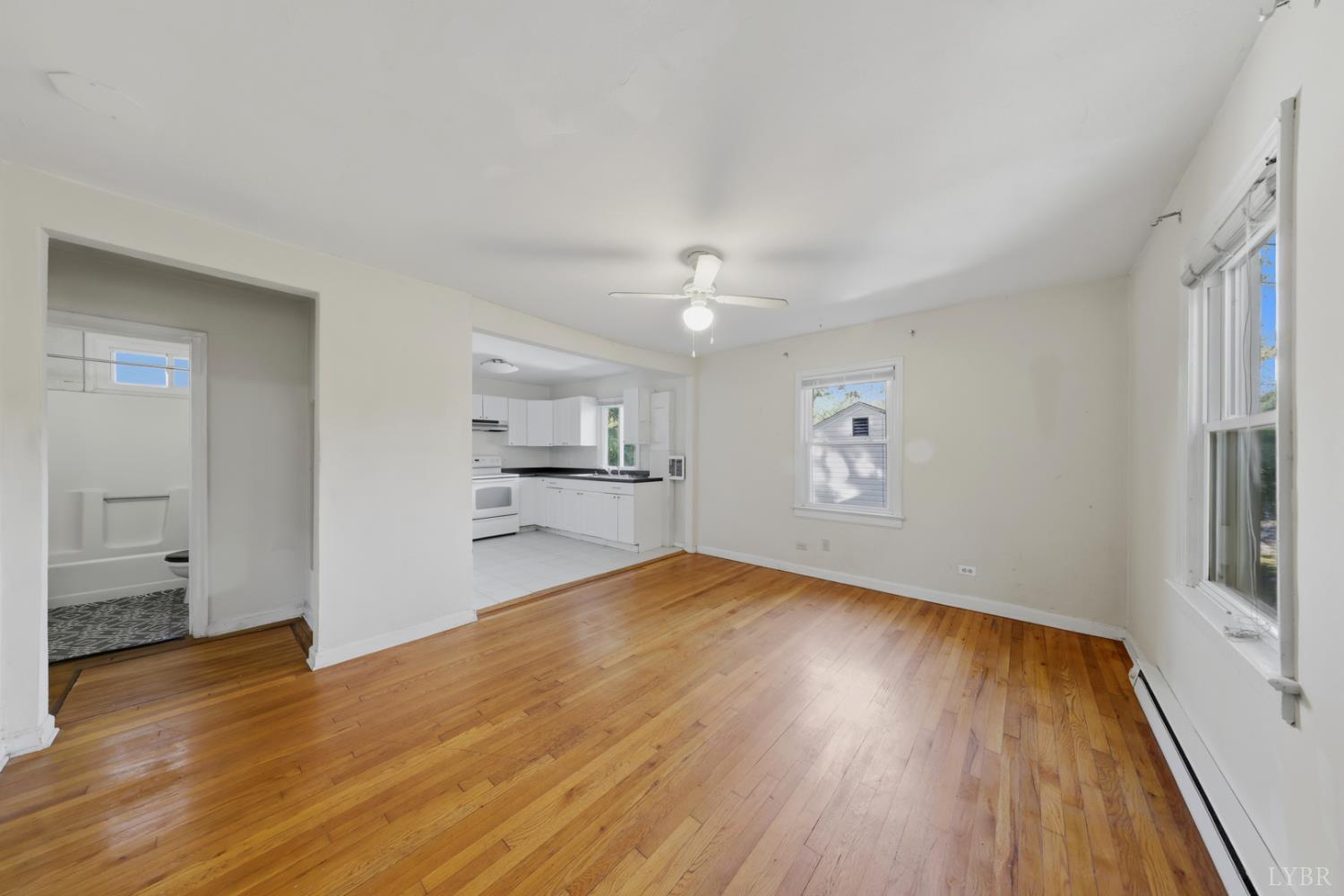 616 Thomas Road Lynchburg, VA 24502 - Photo 3 of 19