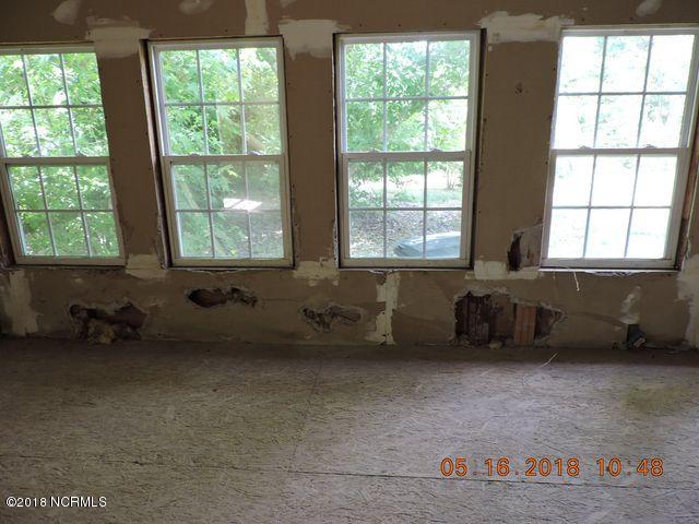 1407 South Creek Road Orrum, NC 28369 - Photo 5 of 29 DSCN6210