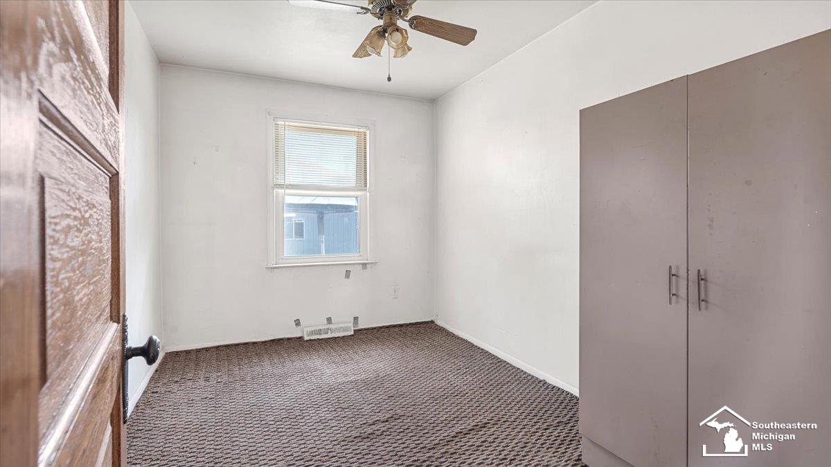 10075 Holland Road Taylor, MI 48180 - Photo 13 of 37 50170302-5e5ff618-0e8b-4518-bea6-77db160fca45.JPG
