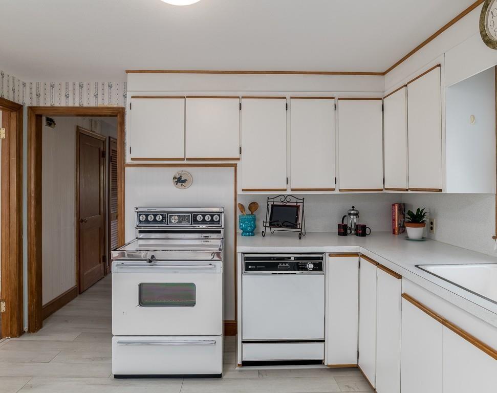 108 Derryfield Avenue Springfield, MA 01118 - Photo 13 of 28 Gallery Image 13