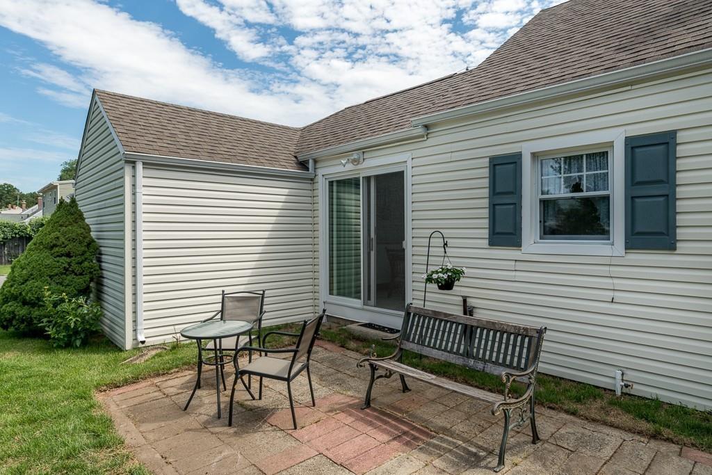 108 Derryfield Avenue Springfield, MA 01118 - Photo 28 of 28 Gallery Image 28