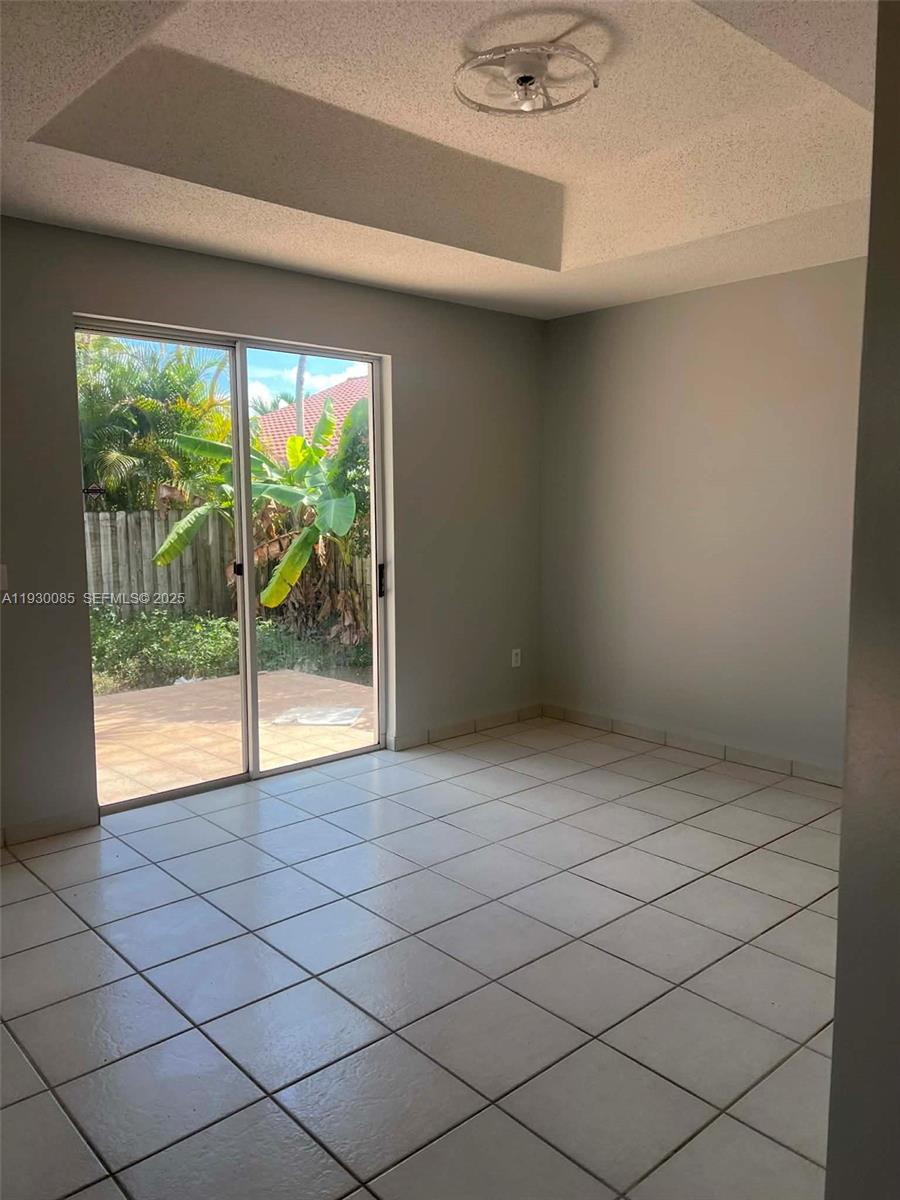 883 Southwest 142nd Place Miami, FL 33184 - Photo 4 of 9