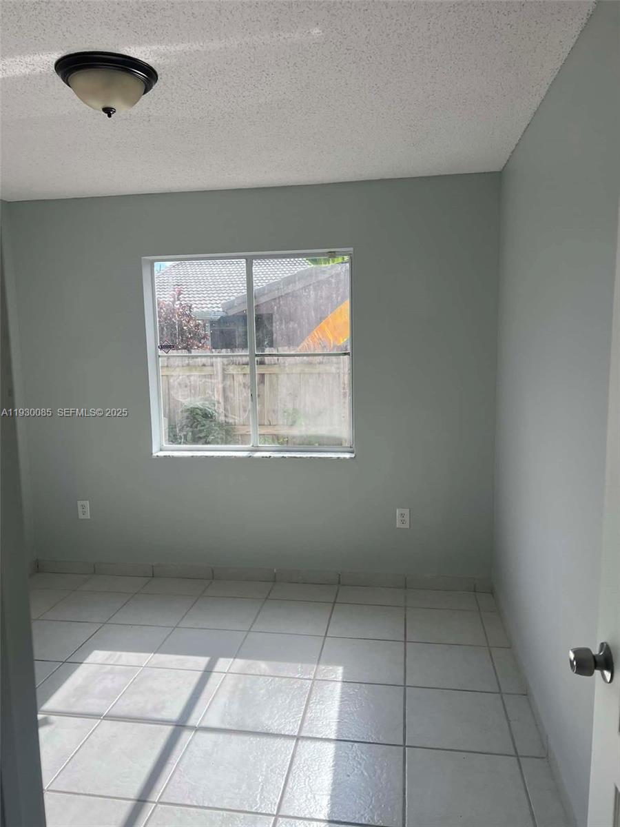 883 Southwest 142nd Place Miami, FL 33184 - Photo 6 of 9