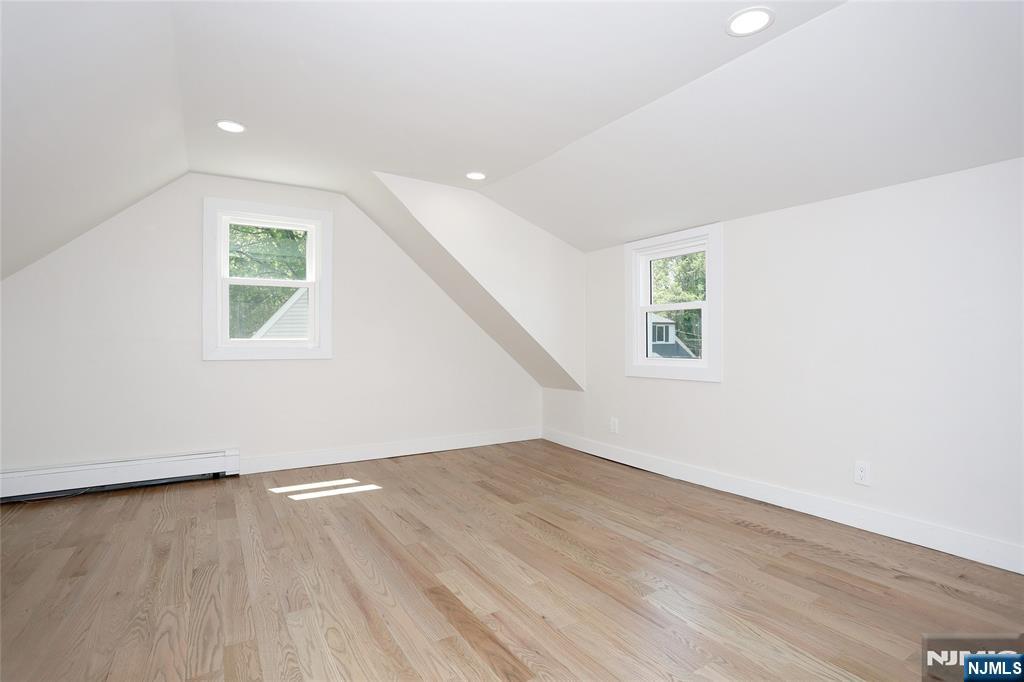 20 Dojean Court Bergenfield, NJ 07621 - Photo 29 of 50