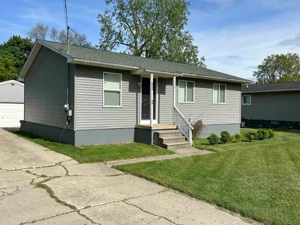 $175,000 | 825 South Chestnut Street, Owosso, MI 48867