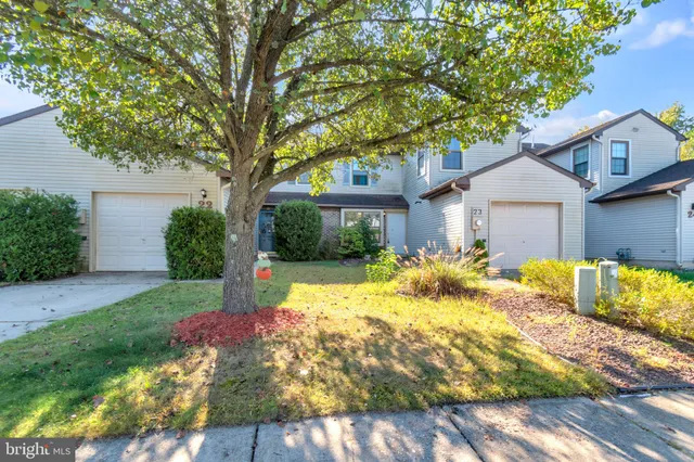 $350,000 | 23 East Oleander Drive, Mount Laurel, NJ 08054