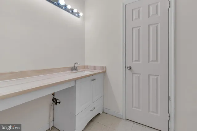 $350,000 | 23 East Oleander Drive, Mount Laurel, NJ 08054