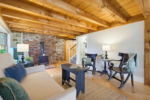 $699,000 | 6 Fifield Lane, Unit B, Stratham, NH 03885