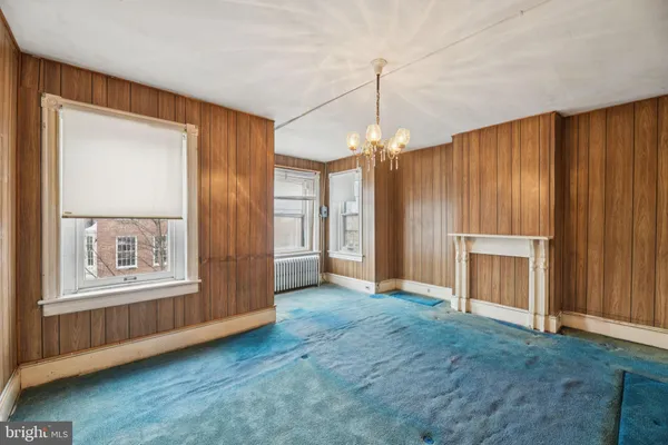 $990,000 | 712 4th Street Southeast, Washington, DC 20003