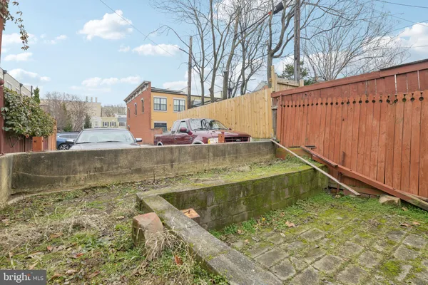 $990,000 | 712 4th Street Southeast, Washington, DC 20003