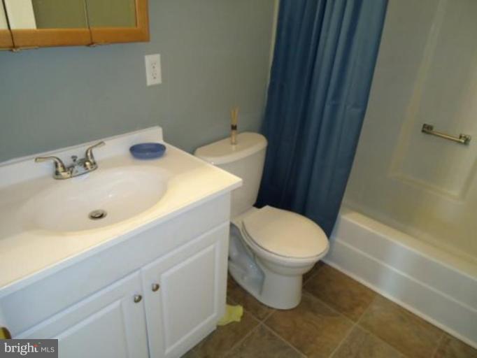 27 Merlin Drive Inwood, WV 25428 - Photo 8 of 8 Bath #1