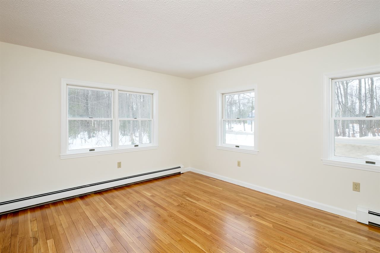88 Oak Hill Road Barrington, NH 03825 - Photo 5 of 39 Gallery Image 5
