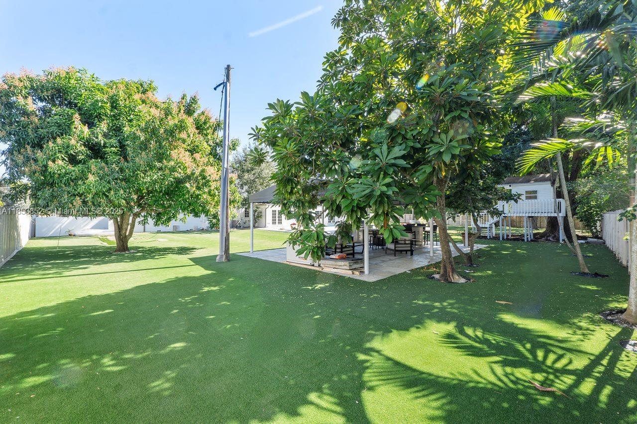 13000 Old Cutler Road Pinecrest, FL 33156 - Photo 35 of 43 a view of a park with large trees