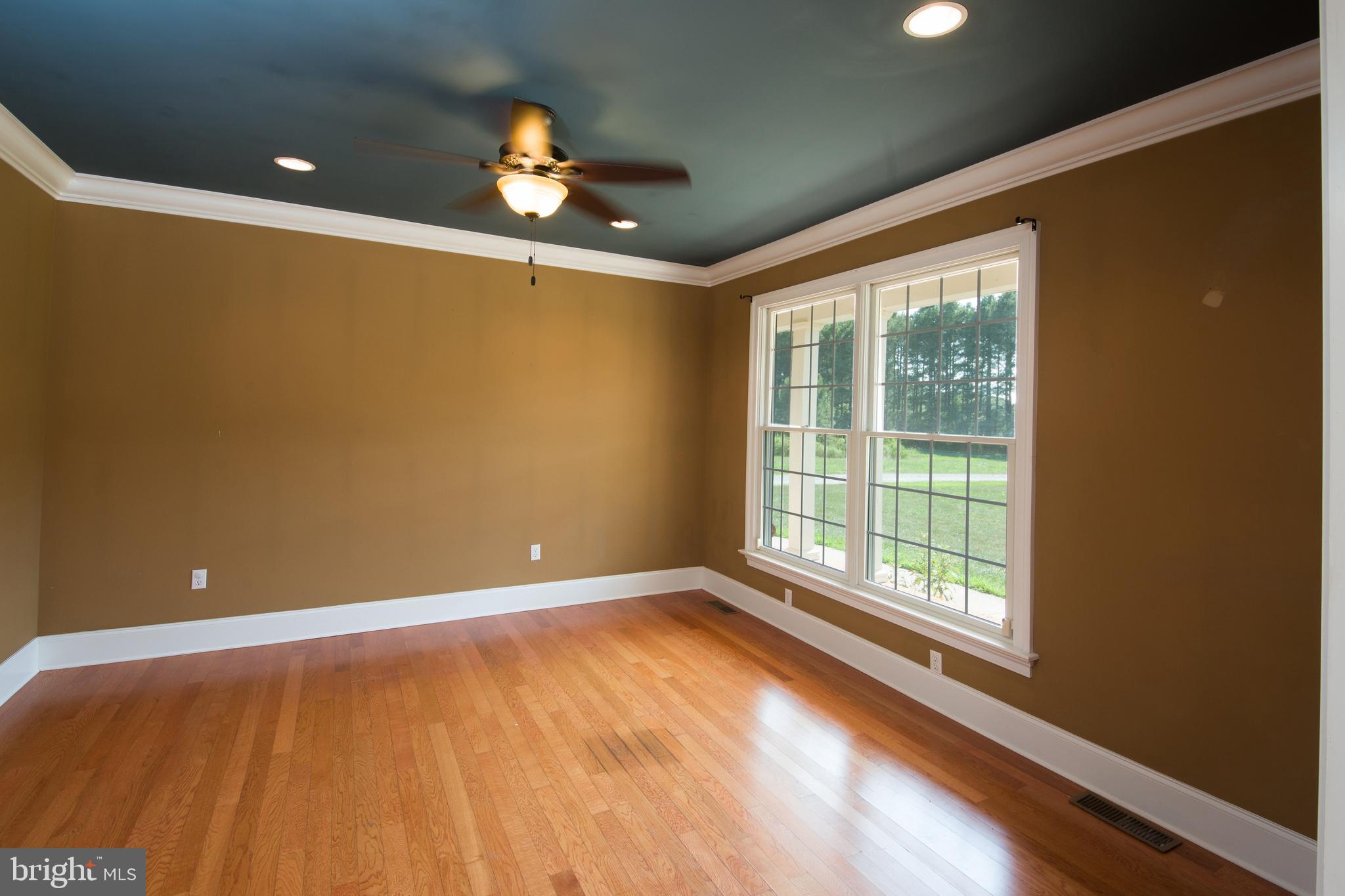 10311 Clarence Barnes Road Princess Anne, MD 21853 - Photo 37 of 44 Living room