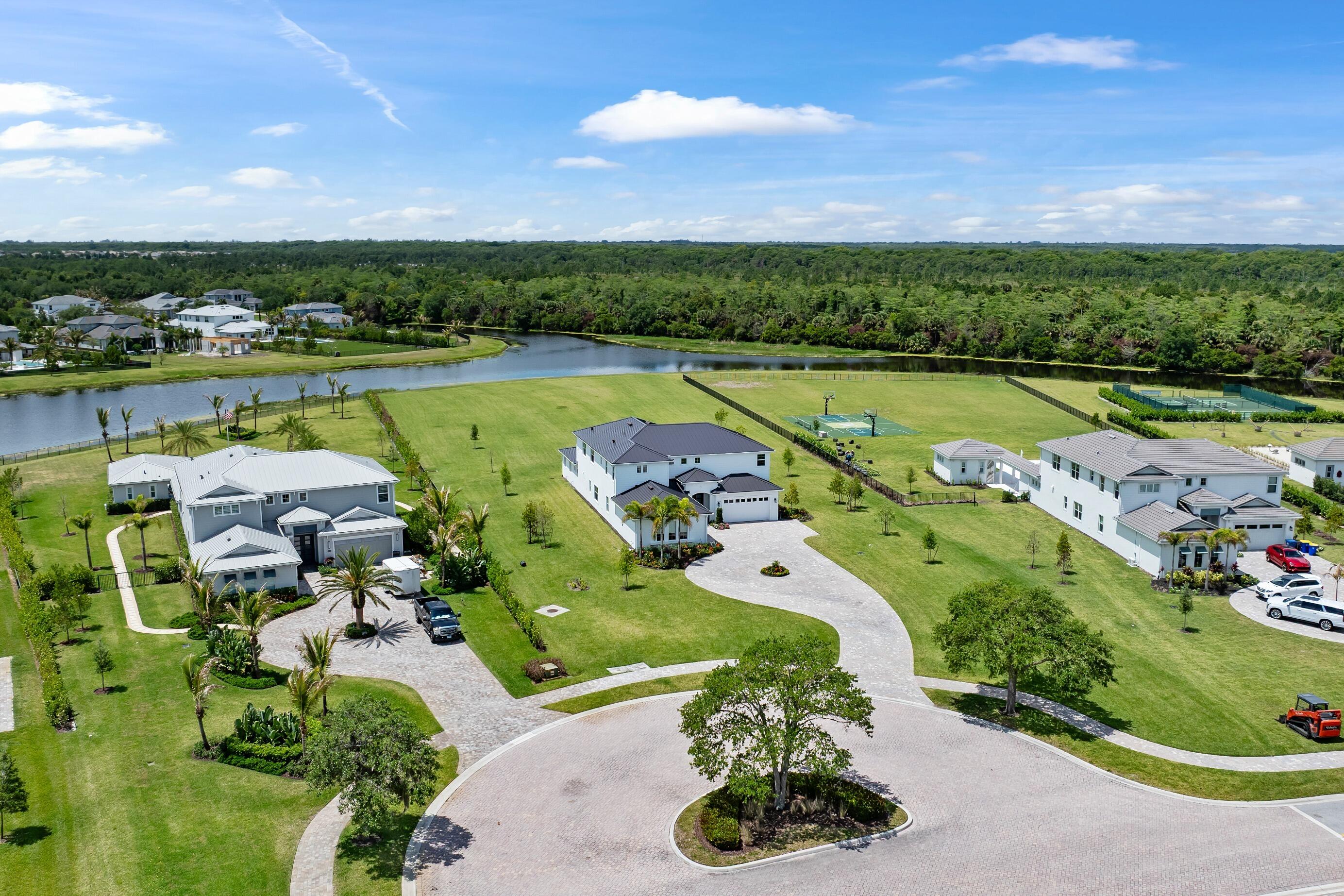 20060 Southeast Bridgewater Drive Jupiter, FL 33458 - Photo 2 of 68 a view of a city