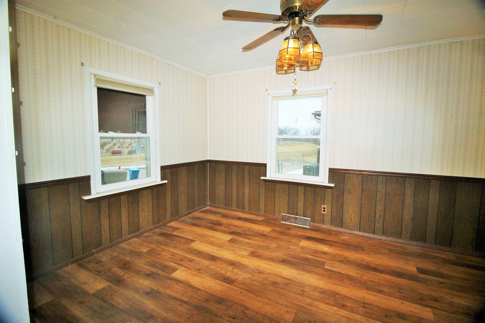 2218 3rd Street East Moline, IL 61244 - Photo 8 of 23