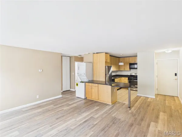 $1,100 | 210 North 17th Street, Unit 201, St. Louis, MO 63103