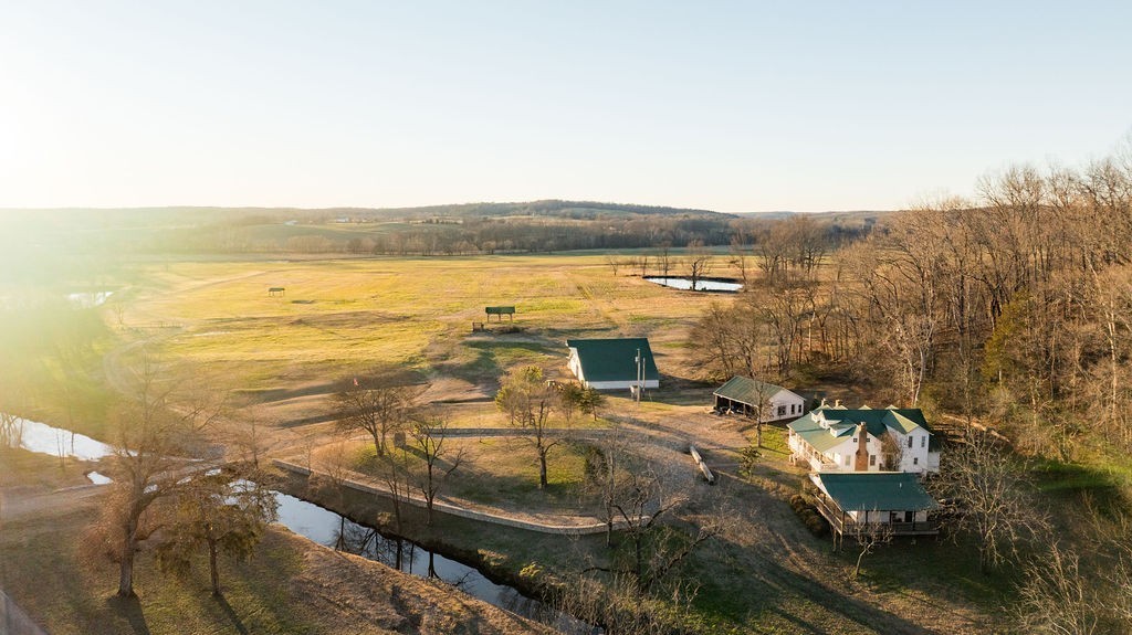 6415 Pinewood Road Nunnelly, TN 37137 - Photo 13 of 94