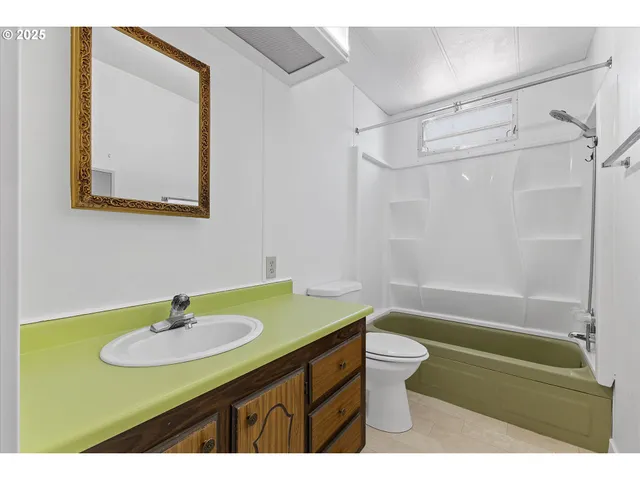 $116,000 | 2902 East 2nd Street, Unit 110, Newberg, OR 97132