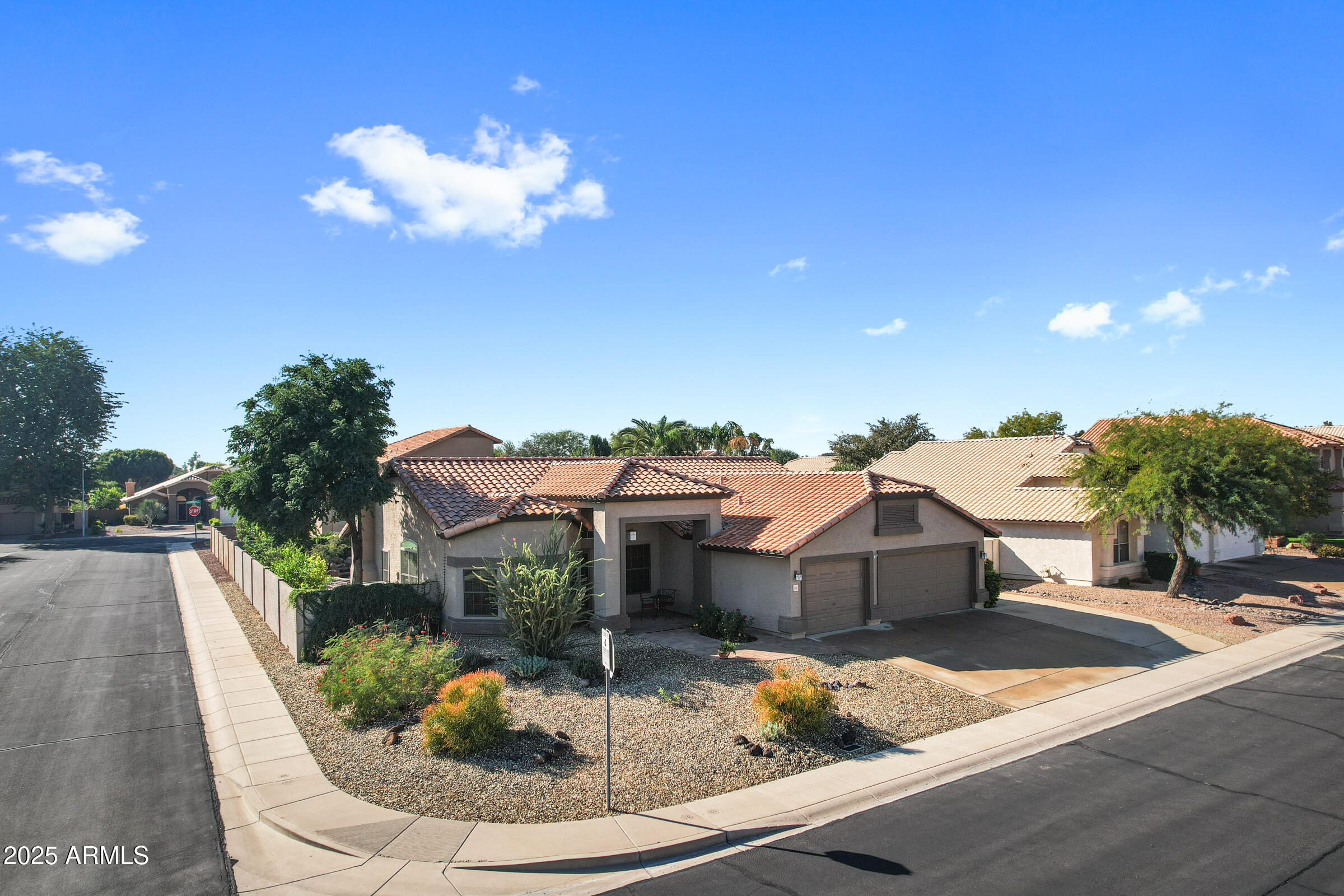 1111 West Lisa Lane Tempe, AZ 85284 - Photo 46 of 58 a view of a house with a swimming pool
