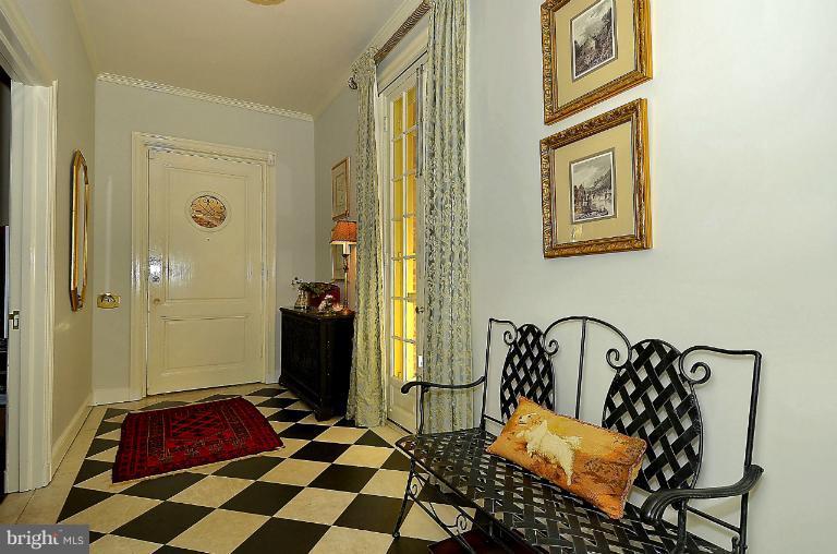 100 Witherspoon Road Baltimore, MD 21212 - Photo 11 of 30 Entry Way/Foyer