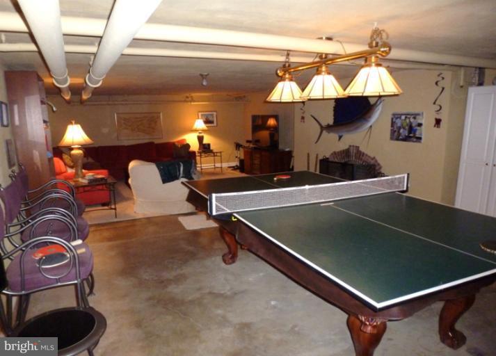 100 Witherspoon Road Baltimore, MD 21212 - Photo 3 of 30 Lower Level Family Rec Room w/Fireplace