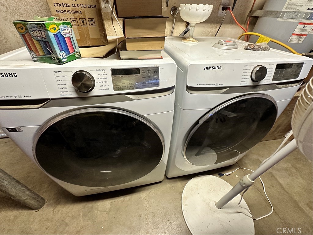 29784 Berea Road Menifee, CA 92584 - Photo 22 of 24 a utility room with dryer and washer