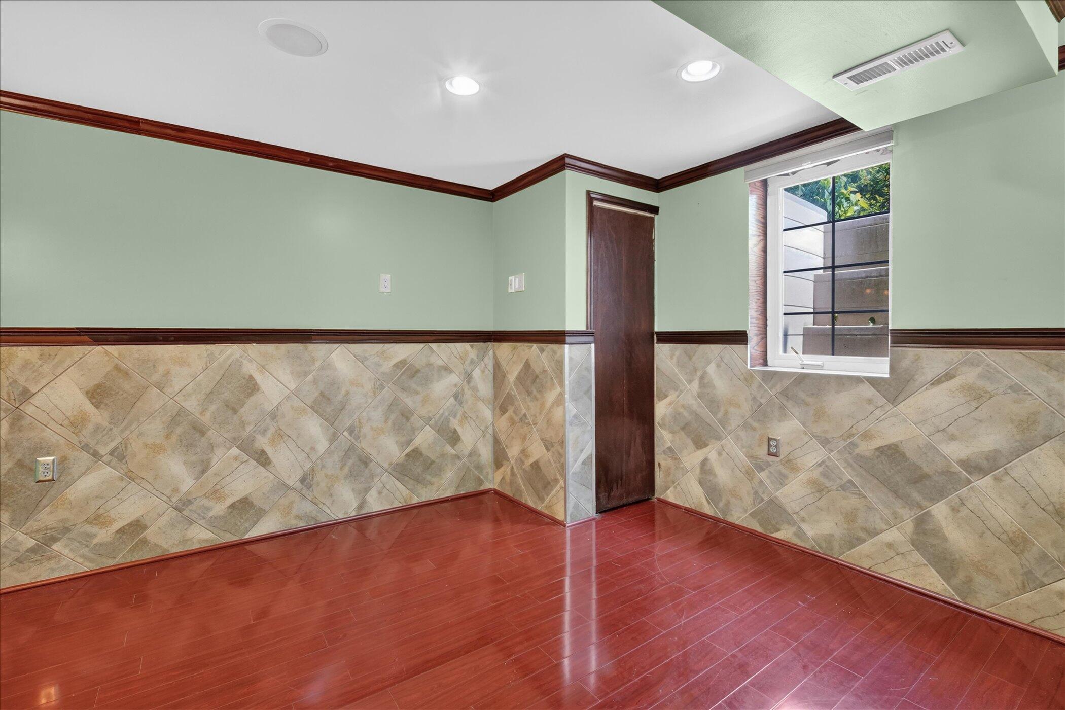 49816 Potomac Road, Unit 81 Canton, MI 48188 - Photo 32 of 49 36-49816-Potomac-Rd-Canton-Township-Wind