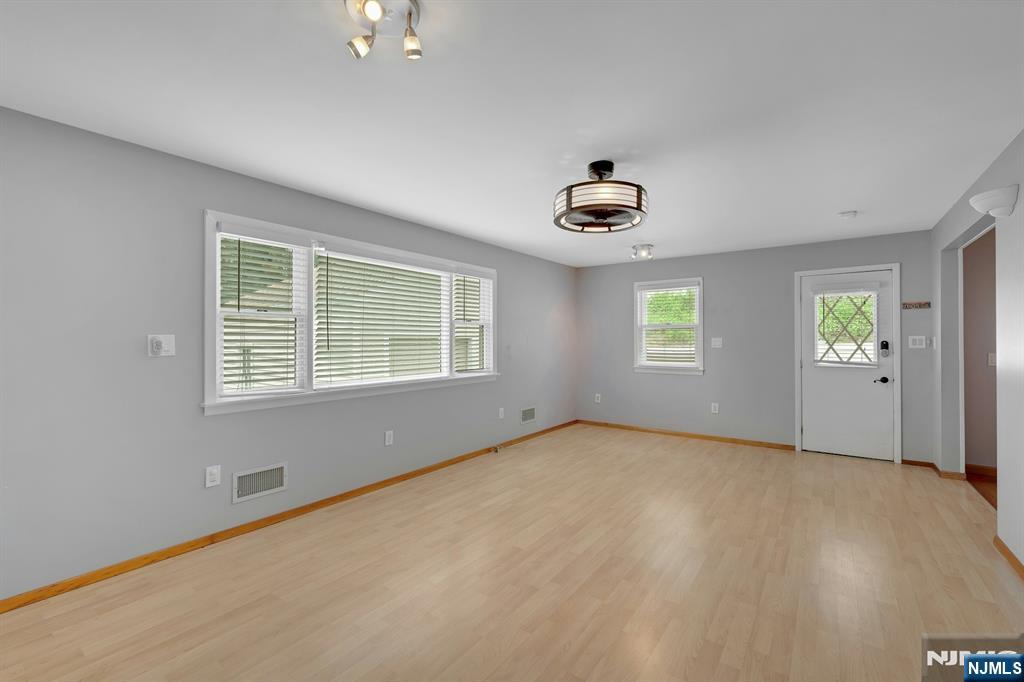 451 Chestnut Street Nutley, NJ 07110 - Photo 13 of 33