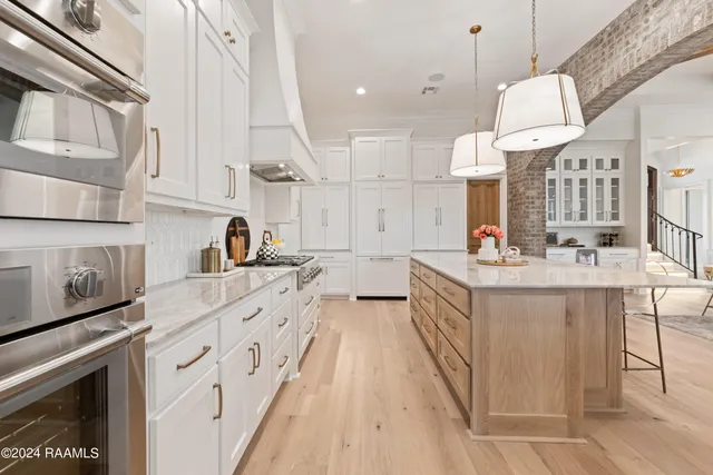 $1,199,000 | 202 Winding Wood Lane, Lafayette, LA 70508