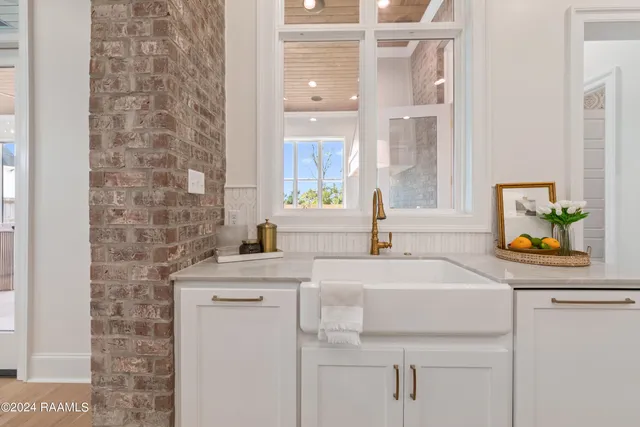 $1,199,000 | 202 Winding Wood Lane, Lafayette, LA 70508