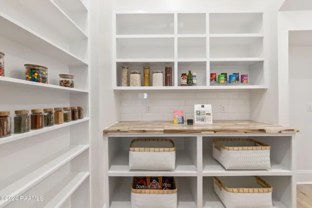 $1,199,000 | 202 Winding Wood Lane, Lafayette, LA 70508