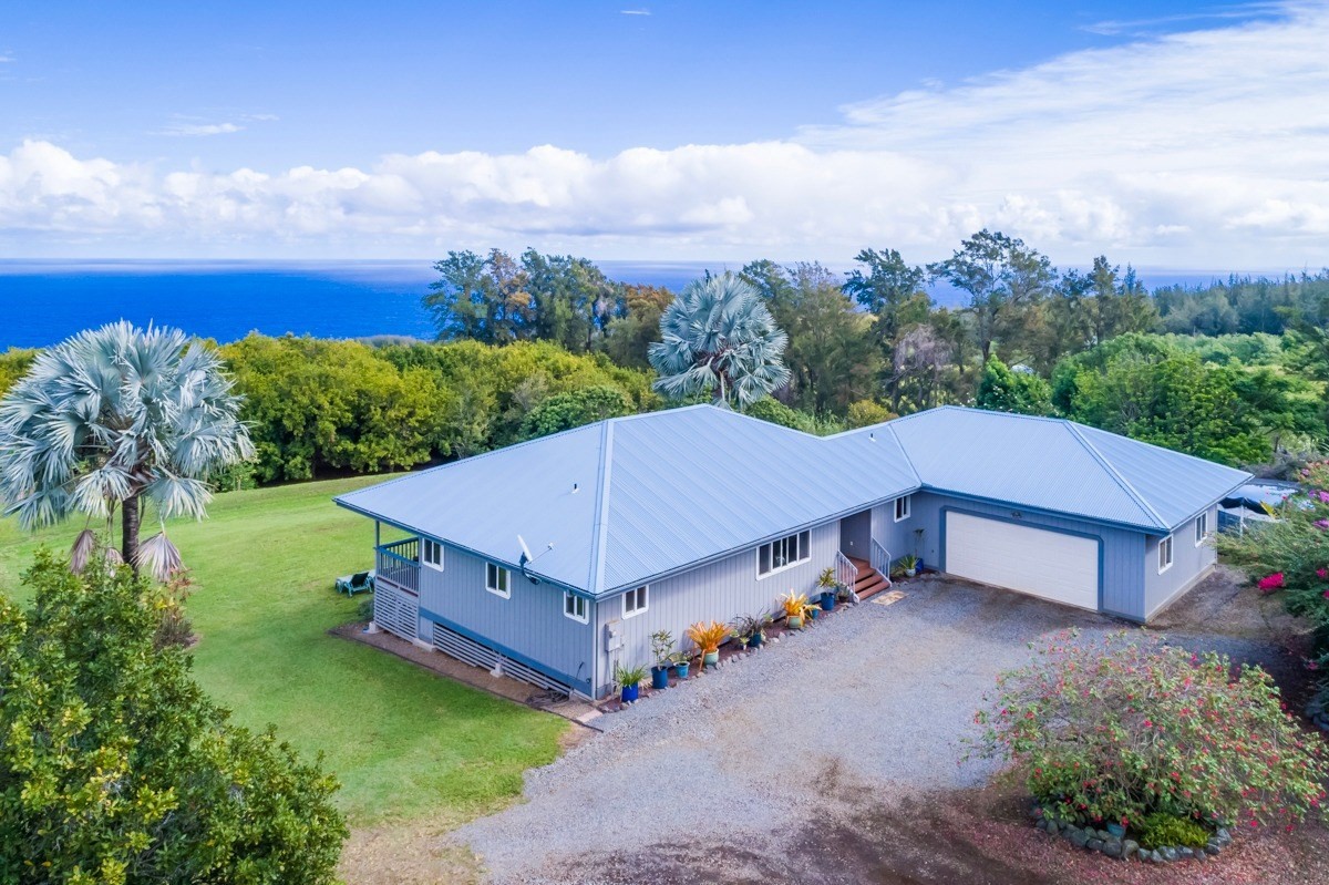 44-2262 Middle Road Honokaa, HI 96727 - Photo 1 of 30 Gallery Image 1