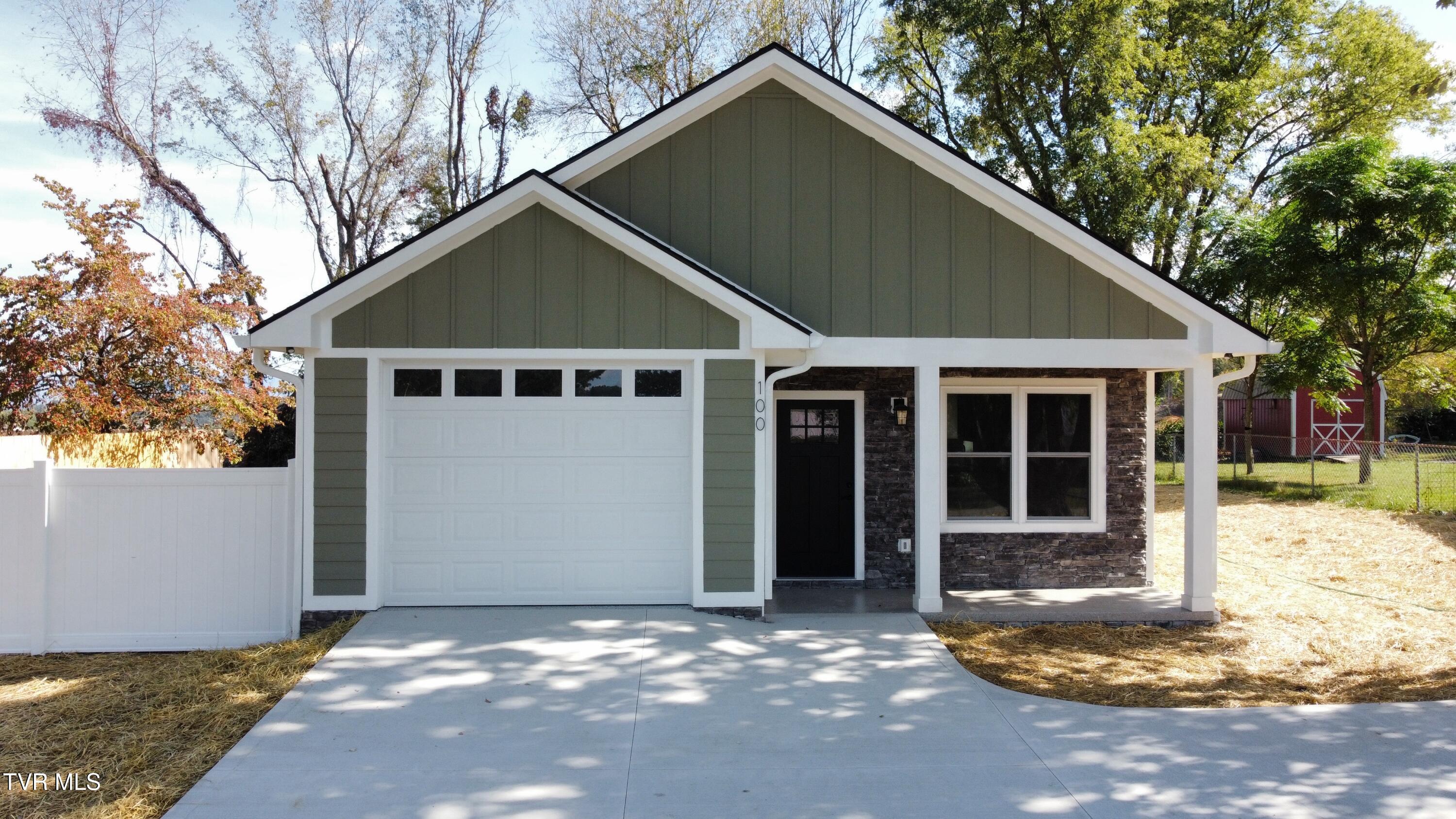 100 Virginia Drive Greeneville, TN 37745 - Photo 1 of 33 1 - Main MLS Photo