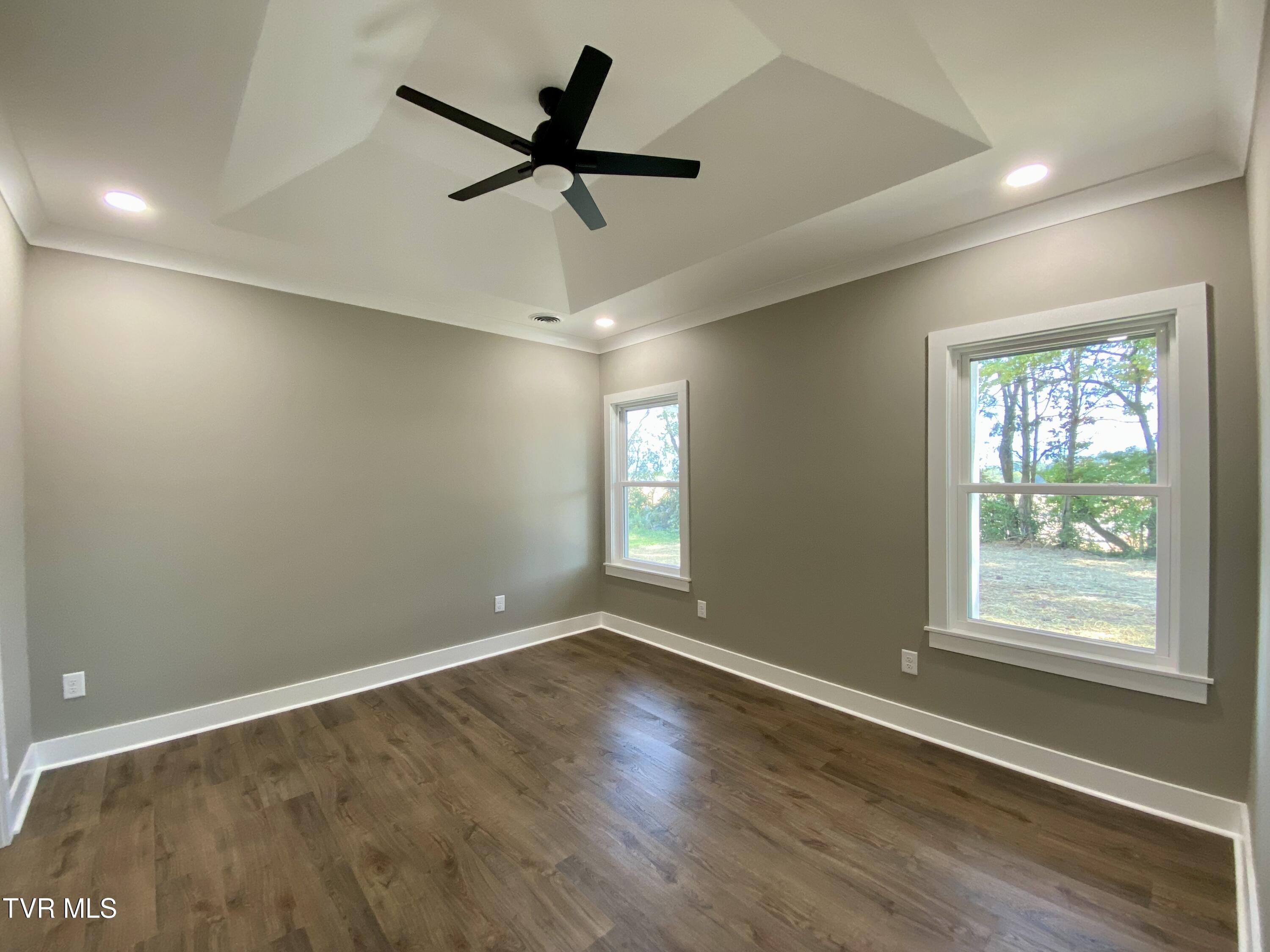100 Virginia Drive Greeneville, TN 37745 - Photo 9 of 33 9 - Primary Bedroom 1