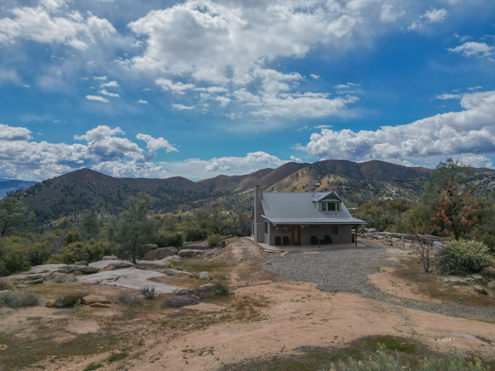 9766 Glacier Gulch Road Weldon, CA 93283 - Photo 2 of 45