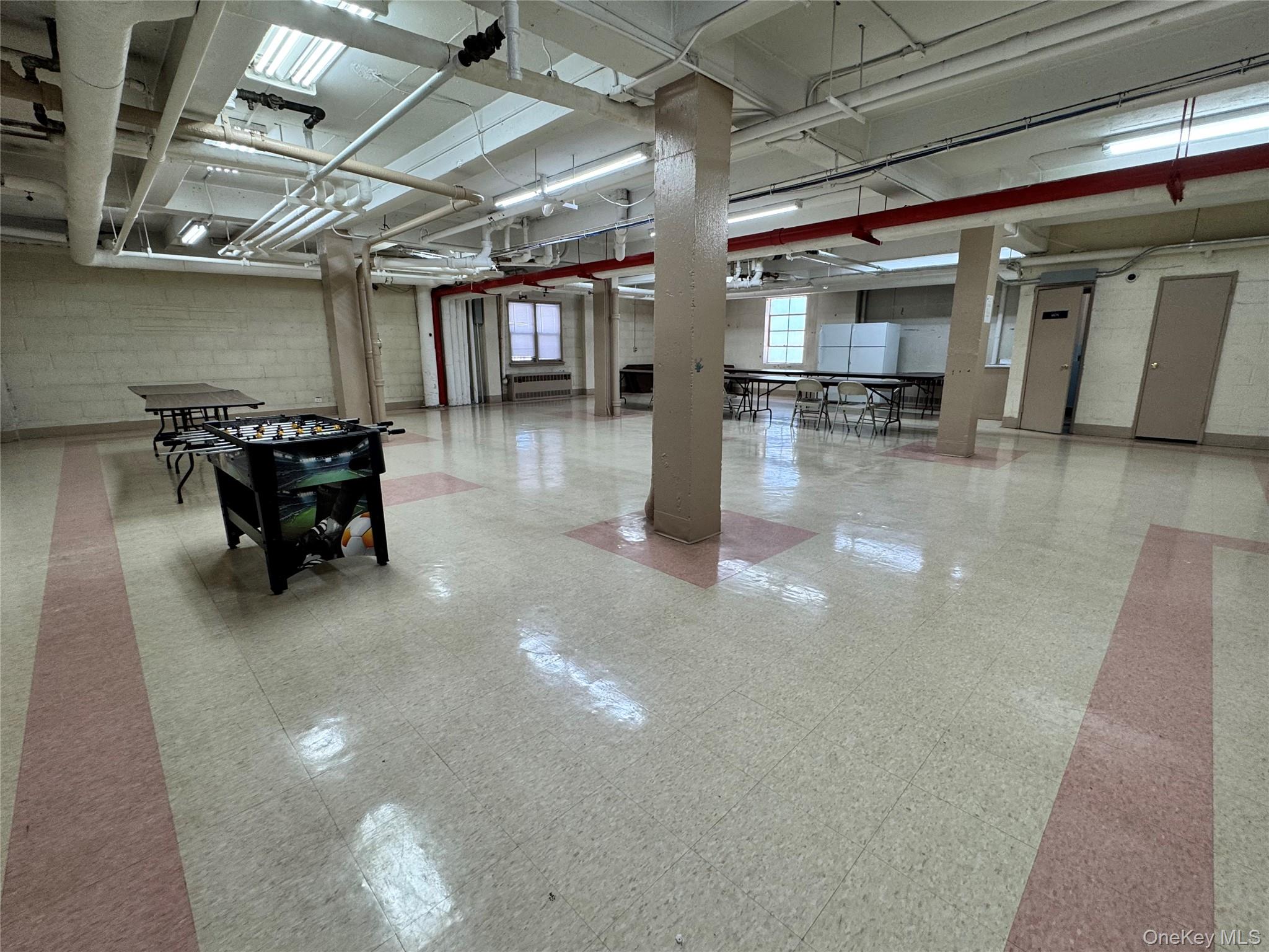 5500 Fieldston Road, Unit 3DD Bronx, NY 10471 - Photo 14 of 24 a roof deck with a table and chairs