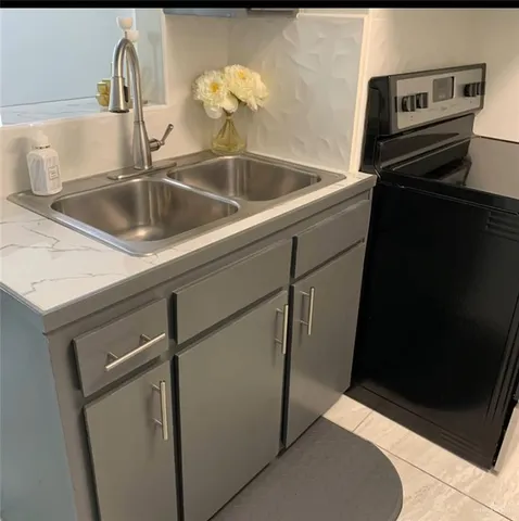 a close view of sink and tap