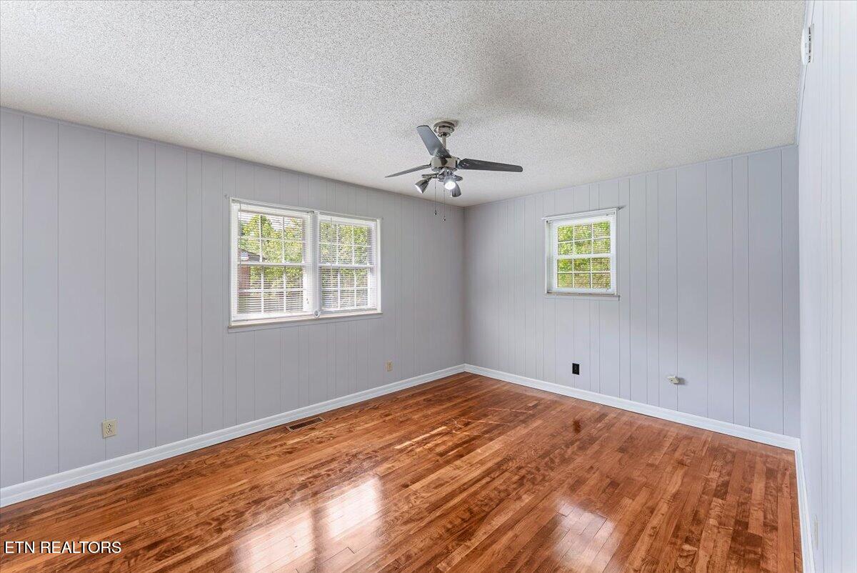 1004 Murphy Road Sevierville, TN 37862 - Photo 16 of 25 16-1st Bed A1